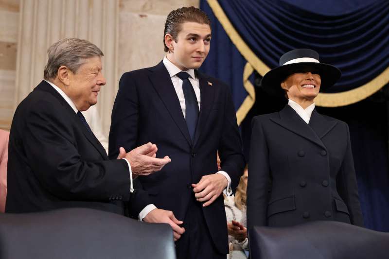 Melania in Barron se menda mudita v New Yorku.