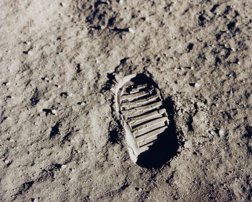 Neil Armstrong, Edwin Aldrin, Michael Collins, pristanek na luni