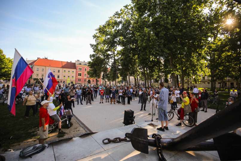 kongresni-trg, protest, borut-pahor