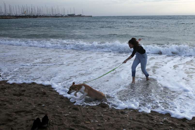 grčija, vročinski-val, plaža, januar-2021
