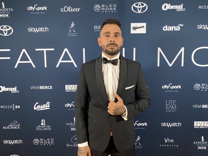 Za naslov fatalni moški 2021 se je letos sicer potegovalo osem usodnih Slovencev: Matej Zemljič, Vid Valič, Taiji Tokuhisa, Gregor Čeglaj, Miha Hercog, Jani Jugovic, Robert Korošec in Aljoša Bagola - slednji je postal fatalni moški leta 2021.