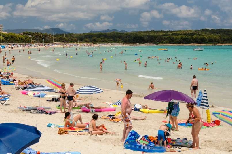 Badegäste auf Mallorca zunehmend von Fäkalien umgeben