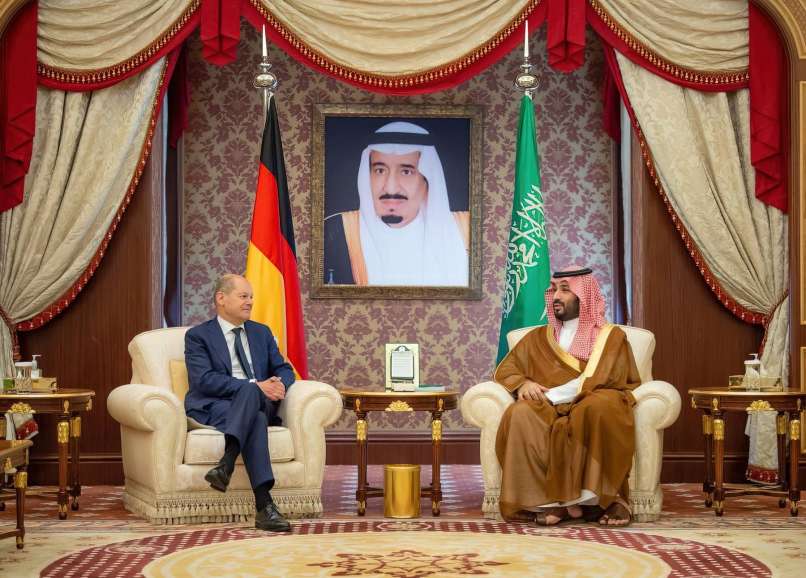 Deutschlands Pakt mit dem Teufel;  sie werden den Saudis wieder Waffen gegen Gas verkaufen