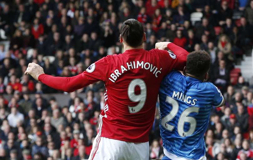 Zlatan Ibrahimović in Tyrone Mings