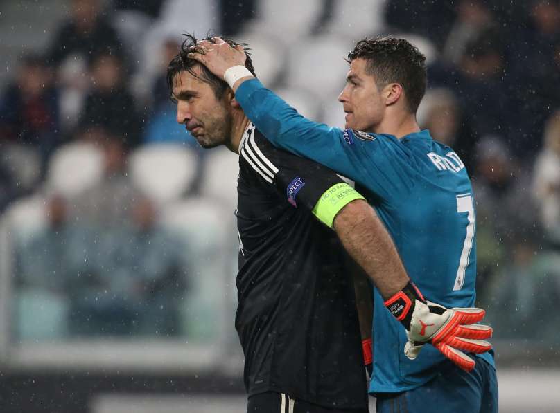 Gigi Buffon in Cristiano Ronaldo