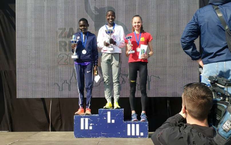 Anja Fink na tretji stopnički polmaratona v Zagrebu