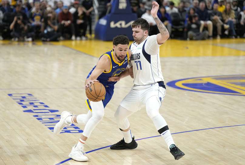 Klay Thompson in Luka Dončić, nekoč tekmeca, v bodoče soigralca.