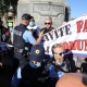 rumeni jopici presernov trg protest policija