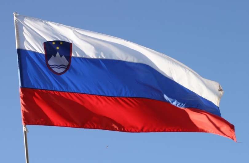 slovenska zastava 