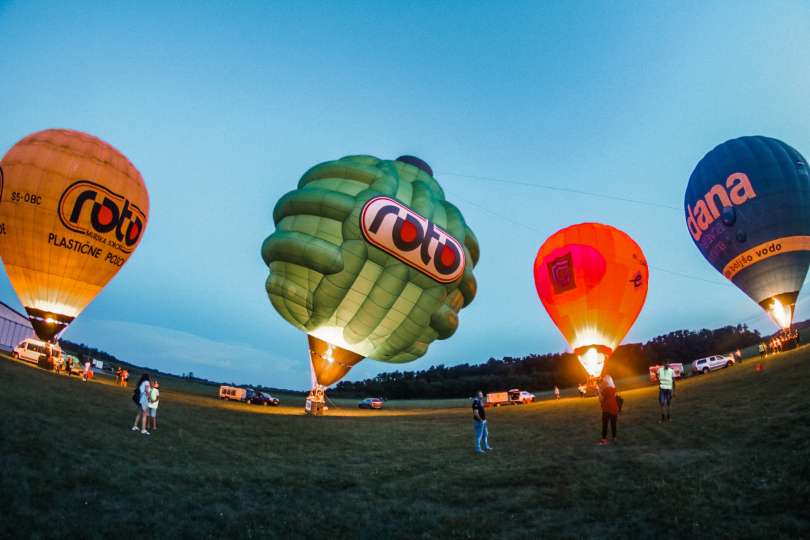 baloni, night-glow, polet-balonov