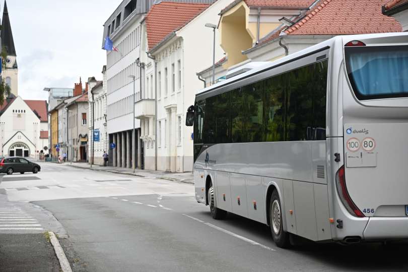 avtobusni-promet, ap-murska-sobota, avtobus, peron, avtobusna-postaja