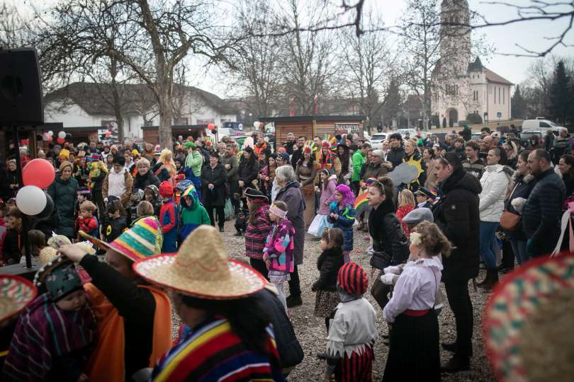 Osrednje pustno rajanje bo, tako kot že tradicionalno, potekalo v središču turističnega naselja.