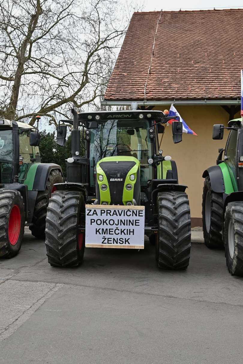 opozorilni-shod-kmetov-2023, murska-sobota-traktorji, traktoristi, kmetje, kmetijstvo
