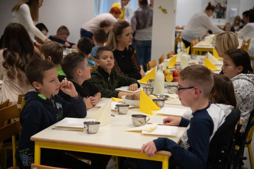 (FOTO) Tako So Tradicionalni Slovenski Zajtrk Opravili Na Osnovni šoli ...