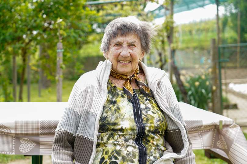 apolonija-novak, 100-letnica, police