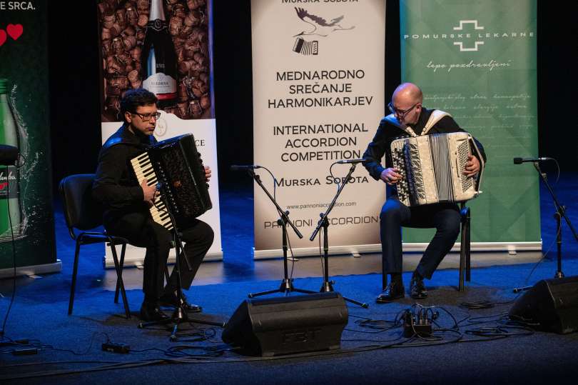 mednarodno-srečanje-harmonikarjev, gledališče-park