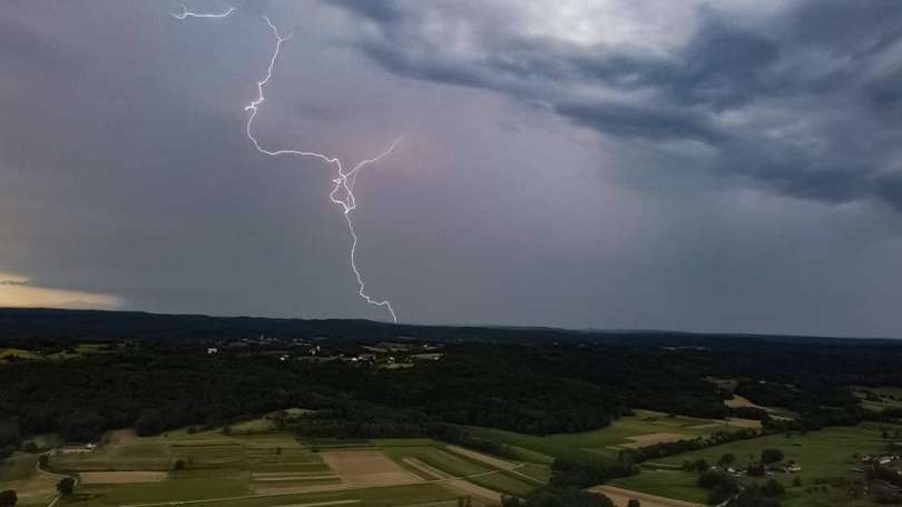 udar-strele, gornja-radgona, neurje