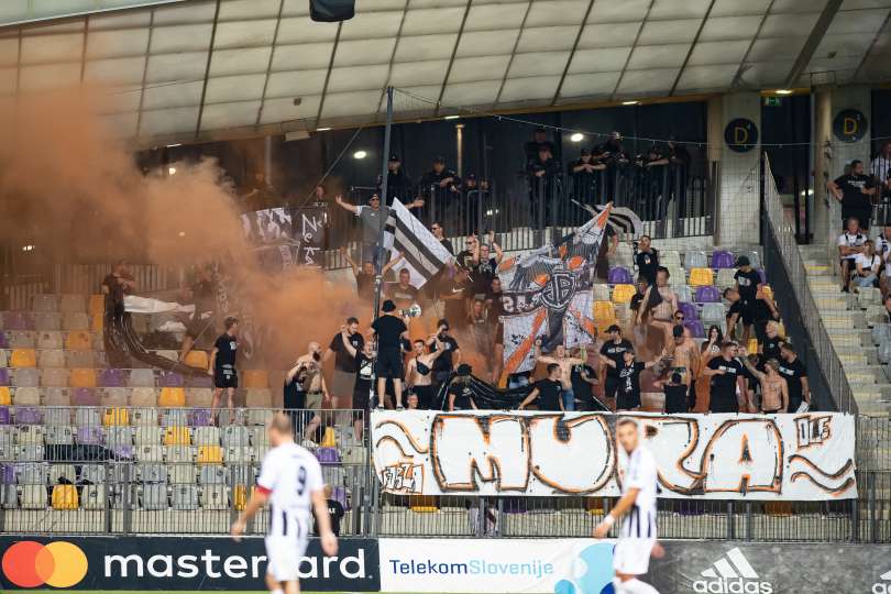 maribor, mura, gledalci, tribune