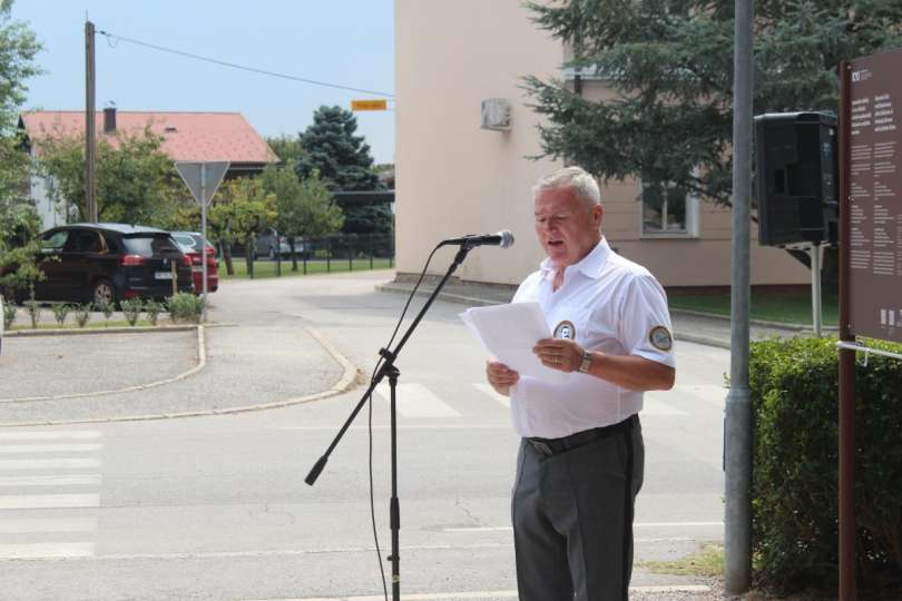 občina-beltinci, položitev-venca