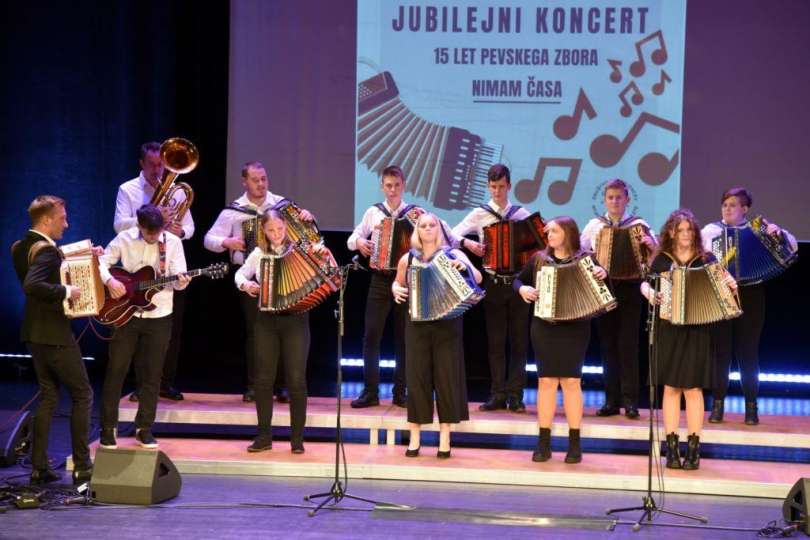 mešani-pevski-zbor, lendava, koncert