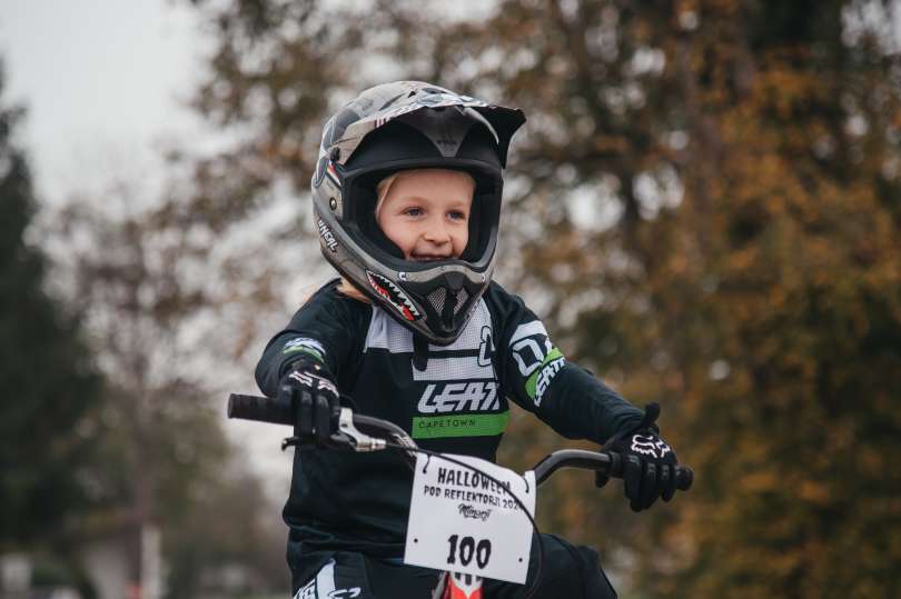 nočna-dirka-apače, mtb, halloween