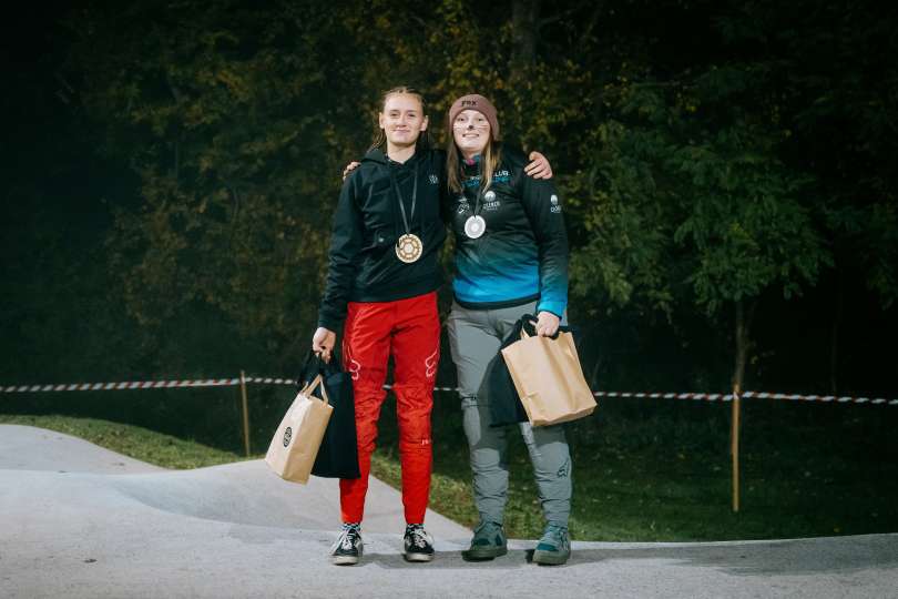 nočna-drika-apače, mtb, kolesarska-dirka, halloween