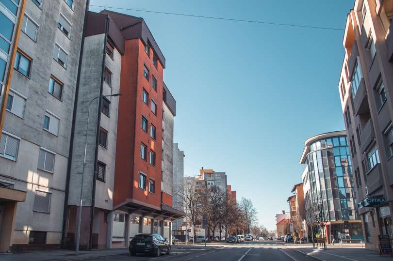 Trenutno je sprejetih osem podrobnih prostorskih načrtov za stanovanjsko gradnjo na območju soboške občine. Foto Jure Kljajić