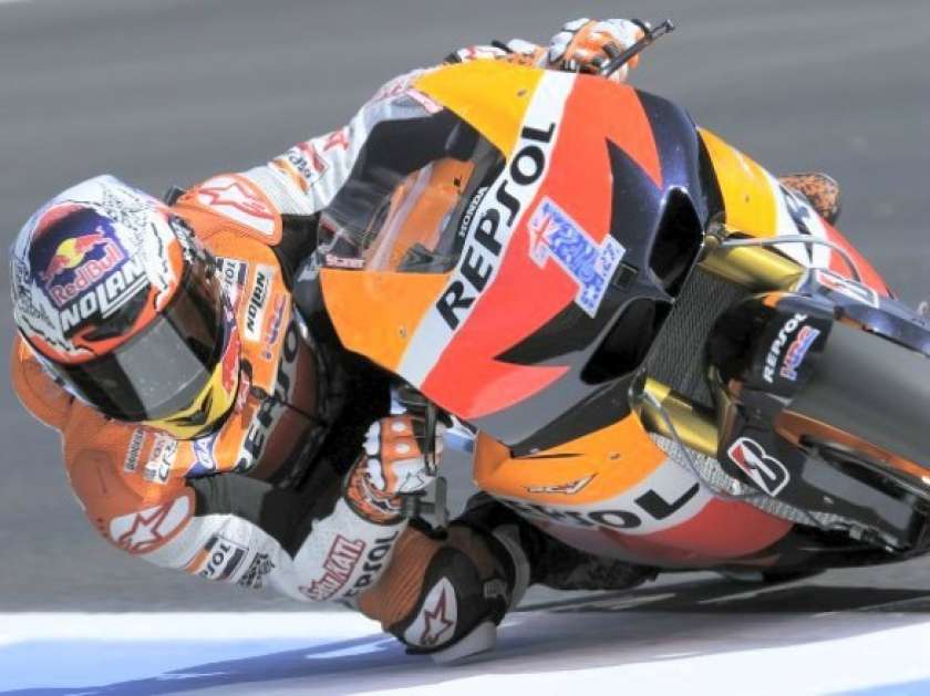 MotoGP: Stoner kljub padcu najhitrejši