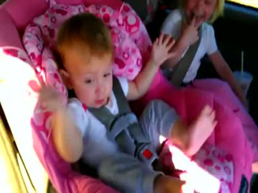 VIDEO: Tudi vi težko zbudite malčka?