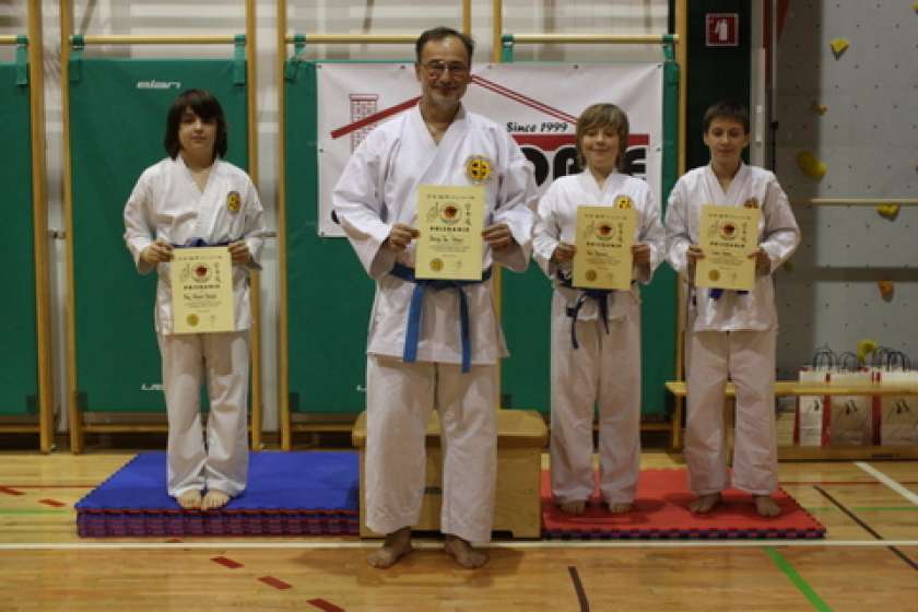 Tekmovanje v katah v Karate klubu Obzorje Brežice