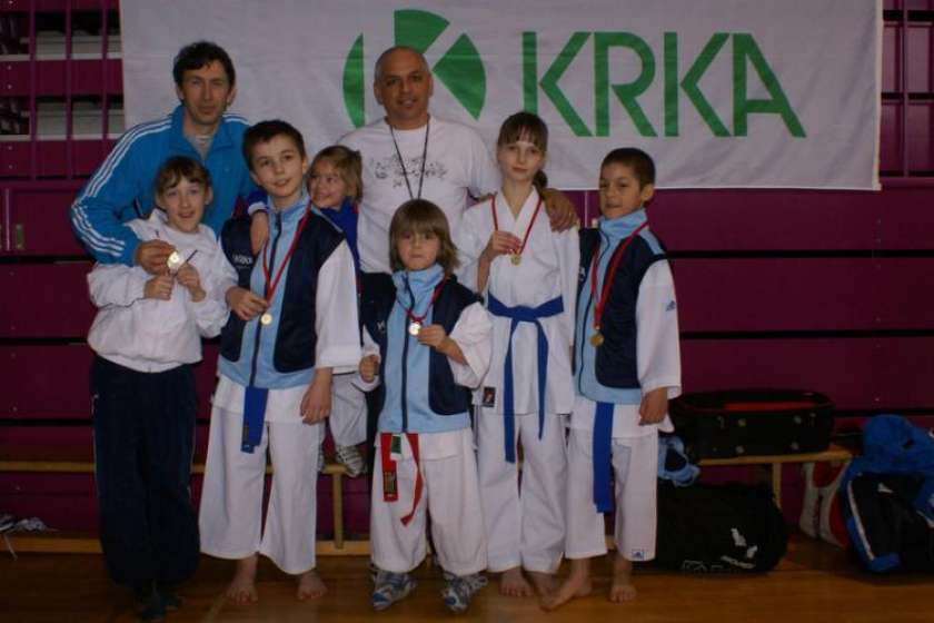 Pet odličij za Karate klub Krka
