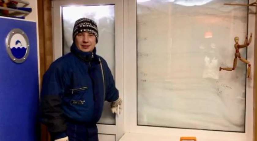 VIDEO: Snežni nanosi v 7. nadstropju