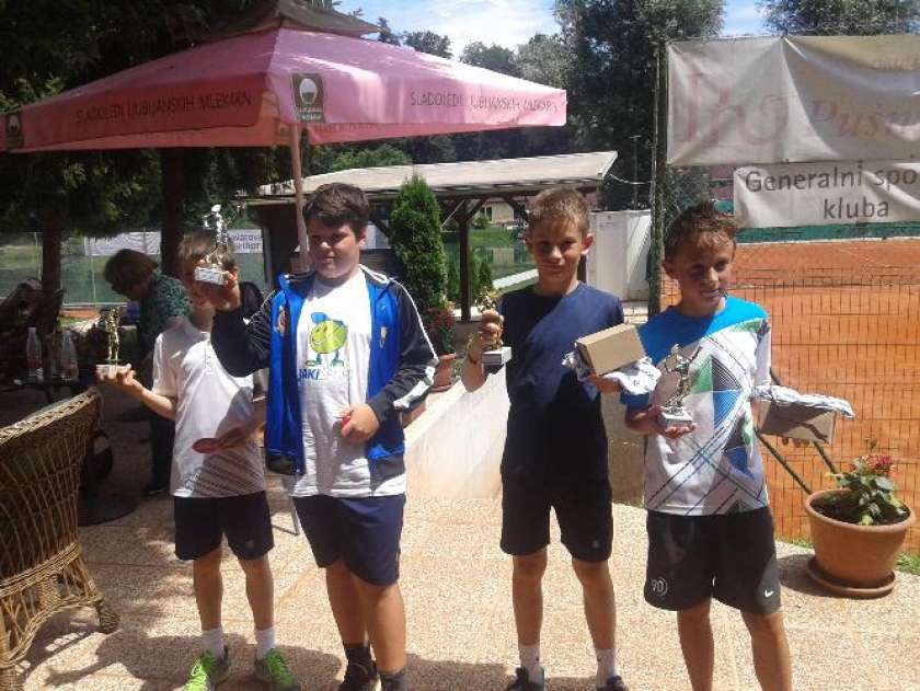 FOTO: Tenis dečki 11 na Portovaldu