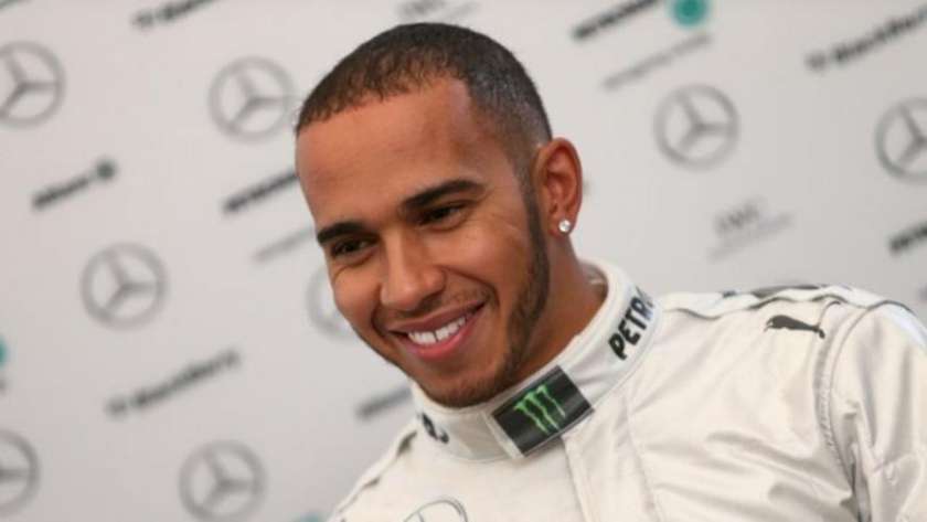 Hamilton najhitrejši na prvem prostem treningu