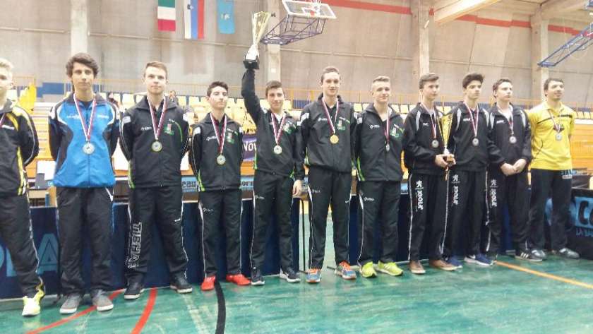 FOTO:  Prihajajoči rod NTK Krka tretjič zapored najboljši v državi