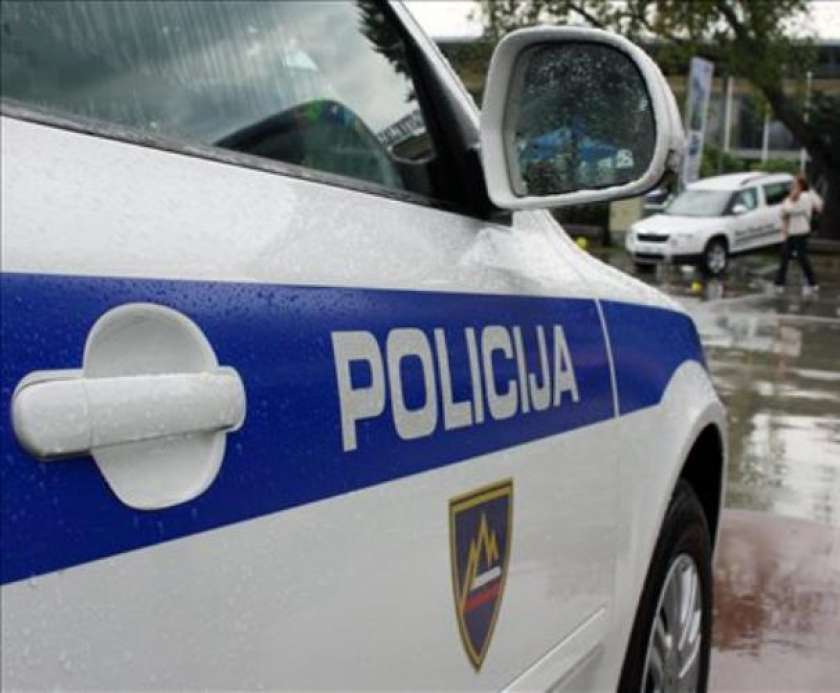 Policisti zasegli 6 vozil