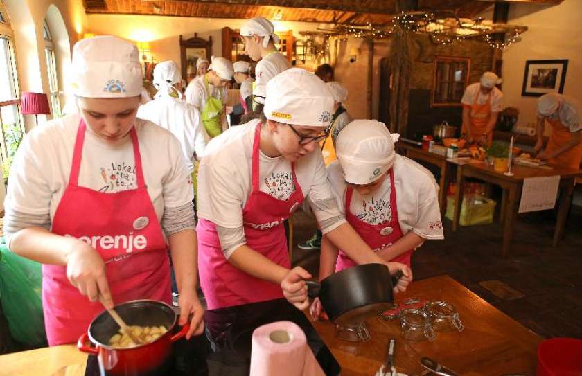 FOTO: Knapovska košta ali kako nasititi rudarje