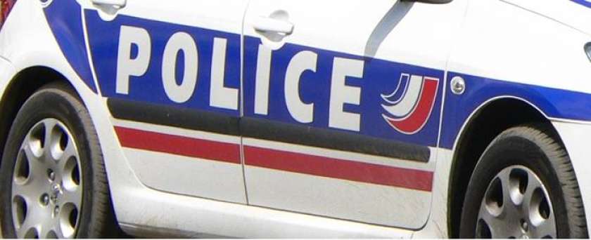 V pariškem predmestju ubita policist in njegova soproga