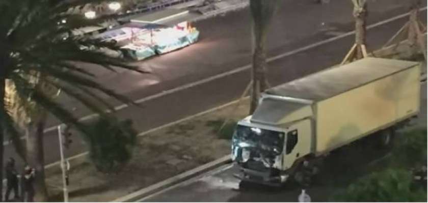 VIDEO: Teroristični napad v Nici, 84 mrtvih