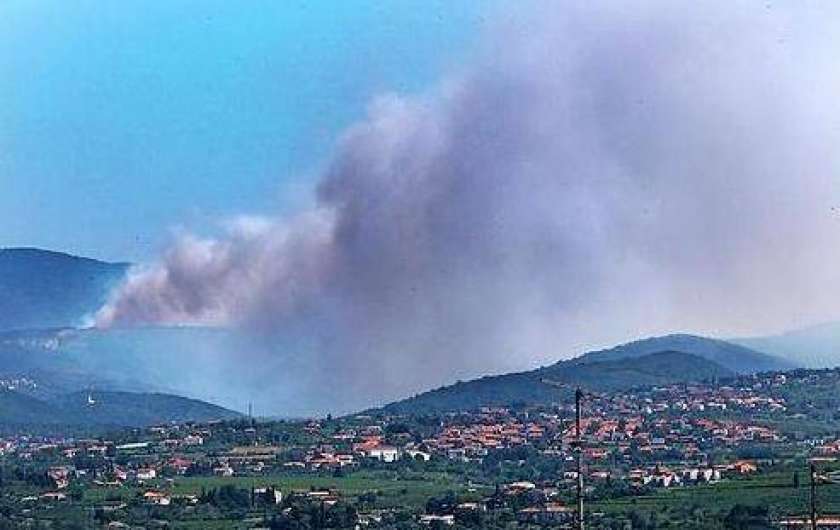 FOTO: Na Primorskem izbruhnil požar