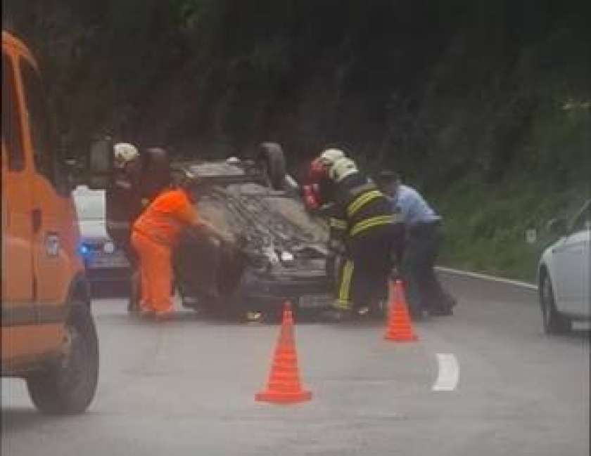 FOTO&#38;VIDEO: Voznica izgubila nadzor