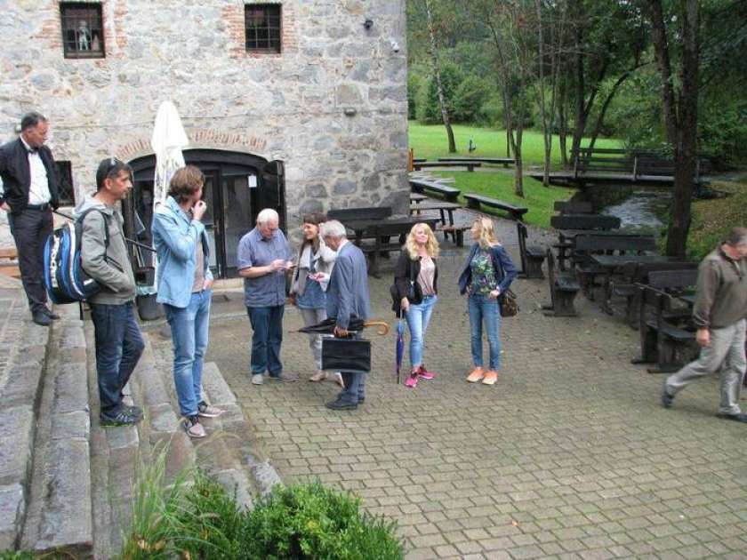 FOTO&#38;AVDIO: Rožančeva nagrajenca na Trubarjevi domačiji 