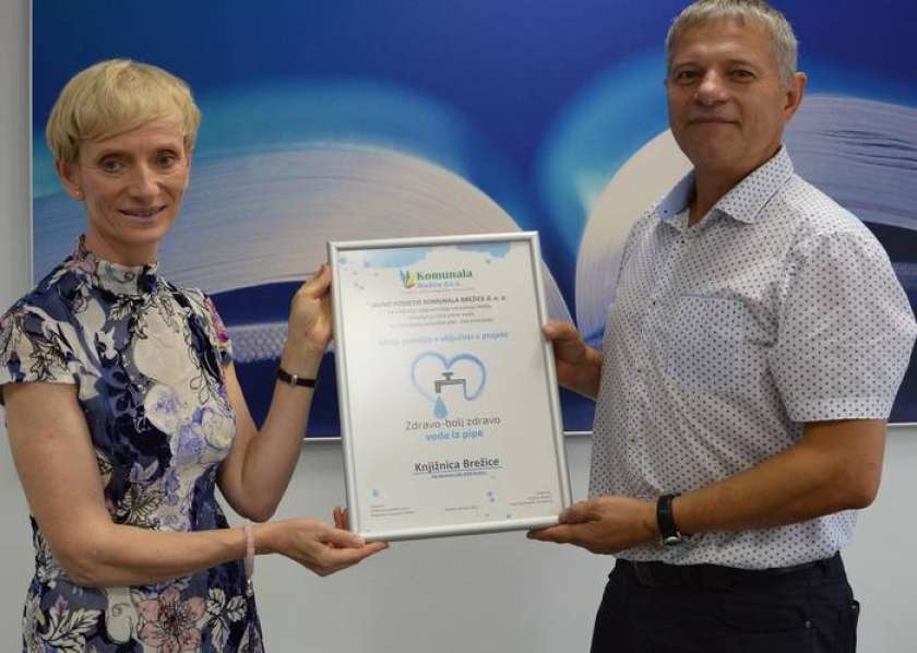 FOTO&#38;AVDIO: Za vodo iz pipe tudi brežiška knjižnica 