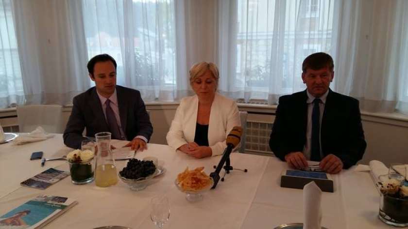 AVDIO&#38;VIDEO&#38;FOTO: Evropska poslanca na delovnem zajtrku v Novem mestu