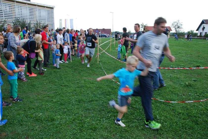 FOTO &#38; AVDIO: Jaz in očka tečeva