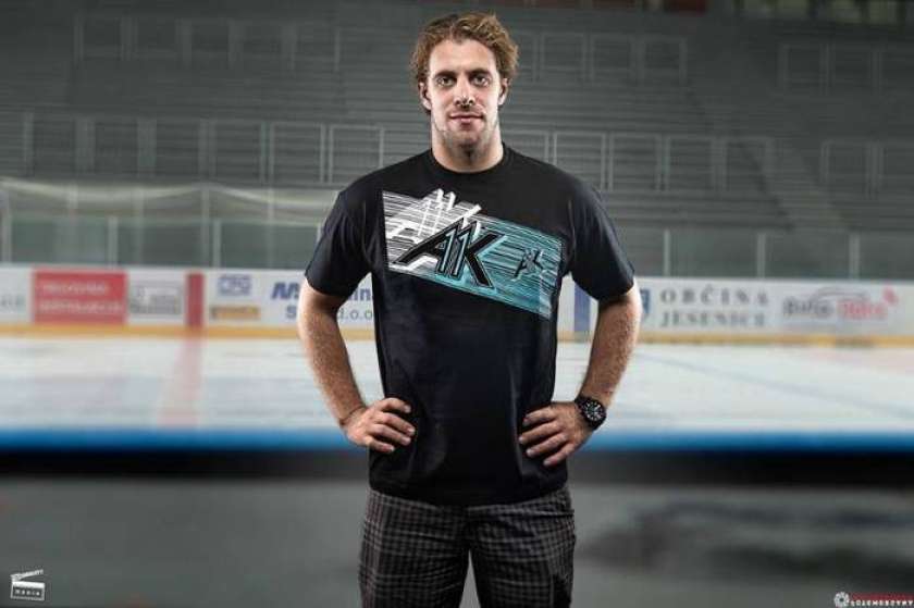 Kopitar s kralji klonil
