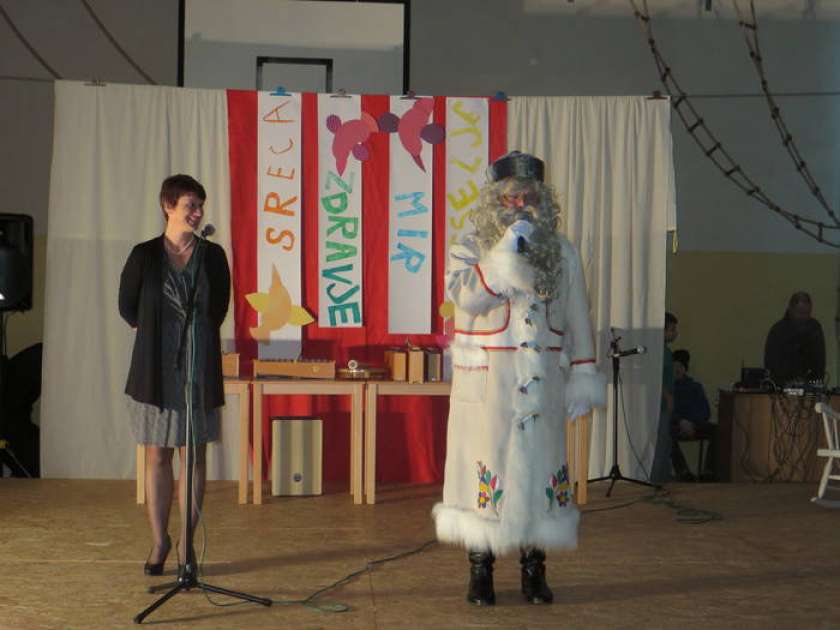 FOTO: Dedek Mraz na OŠ Dragotina Ketteja