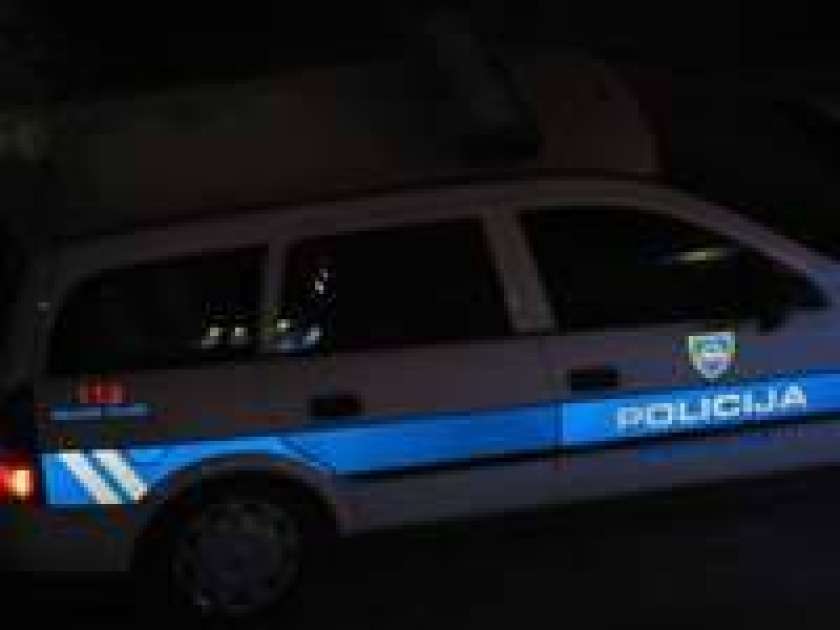 Policisti zasegli 12 vozil