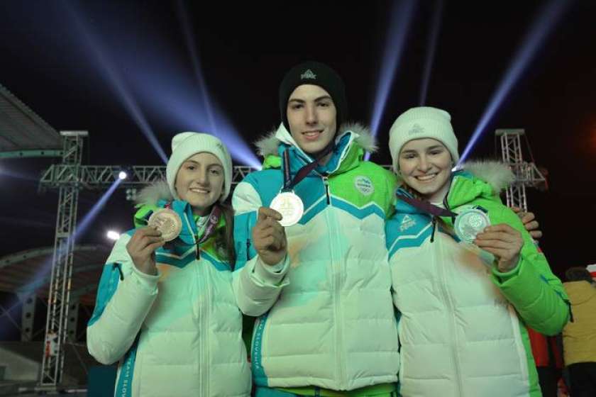 Slovenija skakalna velesila tudi na Ofemu
