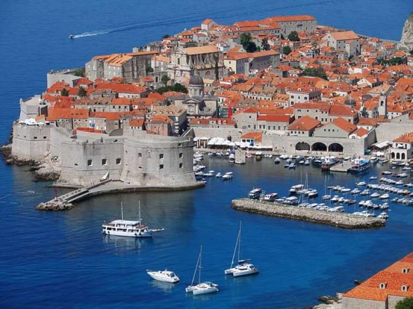 Del filmske ekipe novega celovečerca o Robinu Hoodu prispel v Dubrovnik